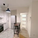 Gracia Parkside Flat - Only For Stays Of More Than 32 Nights